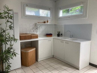 Maison a louer - 1 pièce(s) - 200 m2 - Surfyn