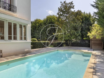 Maison a louer rueil-malmaison - 8 pièce(s) - 238.79 m2 - Surfyn