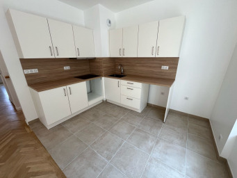 Maison a louer versailles - 7 pièce(s) - 139.9 m2 - Surfyn