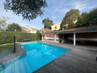 Maison a louer toulouse - 7 pièce(s) - 219.54 m2 - Surfyn