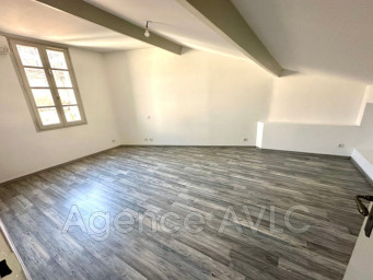 Maison a louer arles - 3 pièce(s) - 86 m2 - Surfyn