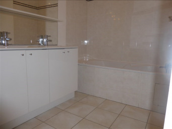 Maison a louer persan - 4 pièce(s) - 83 m2 - Surfyn