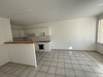 Appartement a louer bourgoin-jallieu - 2 pièce(s) - 49 m2 - Surfyn