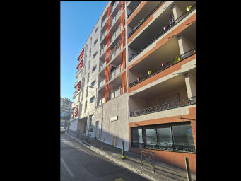 Appartement a louer marseille-3e-arrondissement - 3 pièce(s) - 74 m2 - Surfyn