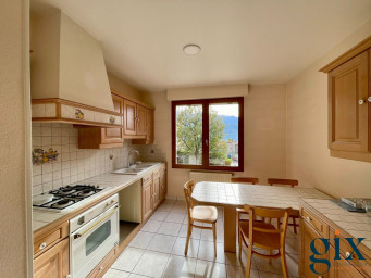 Maison a louer saint-martin-d'heres - 7 pièce(s) - 143.61 m2 - Surfyn