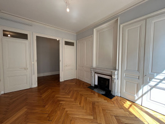 Appartement a louer lyon-6e-arrondissement - 2 pièce(s) - 68 m2 - Surfyn