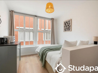 Appartement a louer paris-18e-arrondissement - 1 pièce(s) - 14 m2 - Surfyn