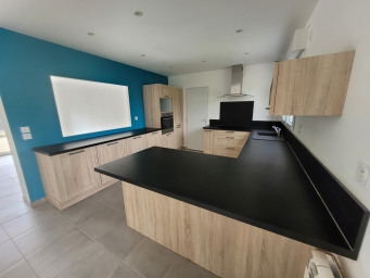 Maison a louer saint-jean-de-la-ruelle - 5 pièce(s) - 139 m2 - Surfyn