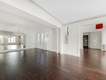 Maison a louer paris-7e-arrondissement - 11 pièce(s) - 402.78 m2 - Surfyn