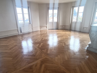 Appartement 5 pièce(s) 149 m²à louer Lyon-2e-arrondissement