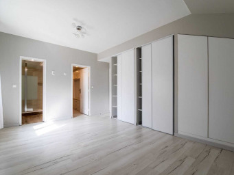 Maison a vendre  - 5 pièce(s) - 143 m2 - Surfyn