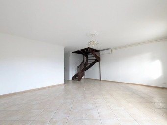 Maison a louer saint-cyr-l'ecole - 4 pièce(s) - 91.88 m2 - Surfyn