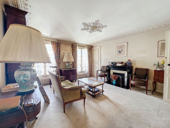 Appartement 4 pièce(s) 75.28 m²à vendre Paris-8e-arrondissement