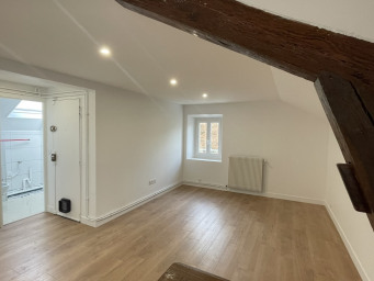 Appartement 3 pièce(s) 66.87 m²à louer Evry