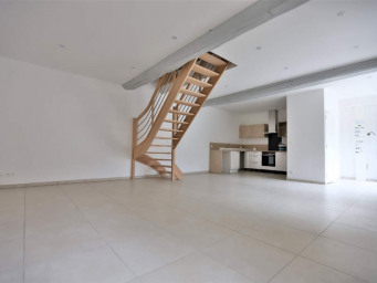 Maison a louer plaisir - 4 pièce(s) - 109 m2 - Surfyn