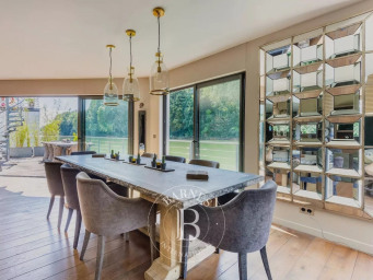Maison a louer neuilly-sur-seine - 0 pièce(s) - 243.88 m2 - Surfyn
