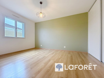 Maison a louer bourgoin-jallieu - 5 pièce(s) - 128 m2 - Surfyn