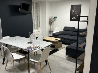 Appartement a louer chatellerault - 6 pièce(s) - 240 m2 - Surfyn