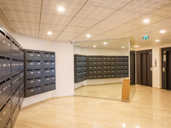 Appartement a louer paris-17e-arrondissement - 4 pièce(s) - 83 m2 - Surfyn