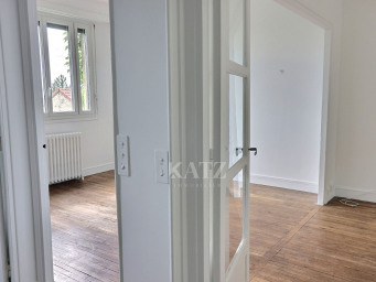 Maison a louer velizy-villacoublay - 6 pièce(s) - 111 m2 - Surfyn