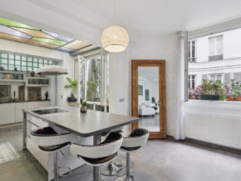 Maison a louer paris-10e-arrondissement - 9 pièce(s) - 215 m2 - Surfyn