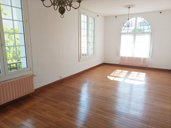 Maison a louer saint-cyr-sur-loire - 4 pièce(s) - 101 m2 - Surfyn