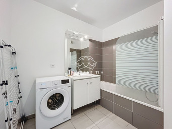 Appartement 240 000 € - 57 m²
