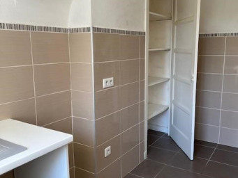 Appartement a louer lyon-8e-arrondissement - 3 pièce(s) - 76.14 m2 - Surfyn