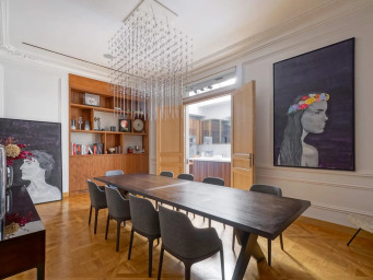 Maison a louer paris-8e-arrondissement - 0 pièce(s) - 371.14 m2 - Surfyn
