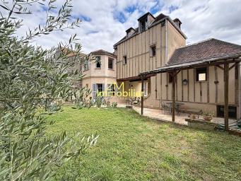 Maison a louer melun - 7 pièce(s) - 214 m2 - Surfyn