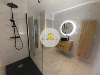 Maison a louer saint-priest - 6 pièce(s) - 177.06 m2 - Surfyn