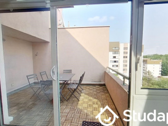 Appartement a louer champs-sur-marne - 1 pièce(s) - 122 m2 - Surfyn