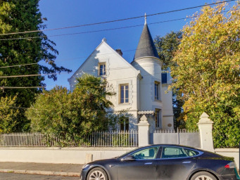 Maison a louer tassin-la-demi-lune - 9 pièce(s) - 180 m2 - Surfyn