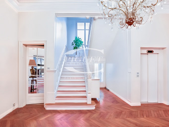 Maison a louer paris-16e-arrondissement - 10 pièce(s) - 580 m2 - Surfyn