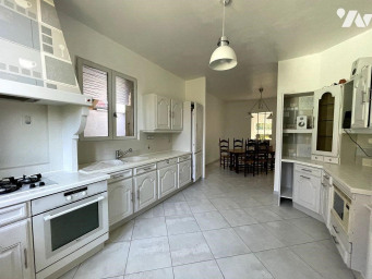 Maison a louer dole - 6 pièce(s) - 0 m2 - Surfyn