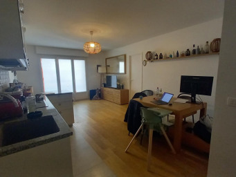 Appartement a louer paris-18e-arrondissement - 3 pièce(s) - 53.89 m2 - Surfyn