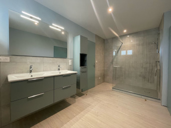 Appartement a louer - 4 pièce(s) - 120 m2 - Surfyn