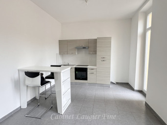 Appartement a louer marseille-1er-arrondissement - 2 pièce(s) - 46 m2 - Surfyn