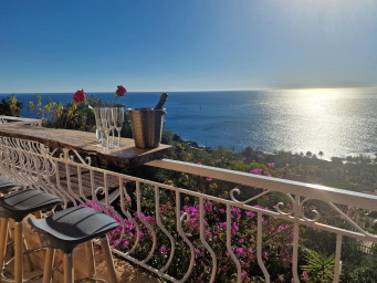 Maison a louer frejus - 4 pièce(s) - 130 m2 - Surfyn