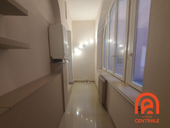 Appartement a louer lyon-2e-arrondissement - 2 pièce(s) - 70.96 m2 - Surfyn