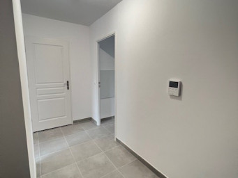 Appartement a louer  - 3 pièce(s) - 70 m2 - Surfyn