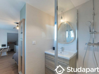 Appartement a louer venissieux - 1 pièce(s) - 240 m2 - Surfyn