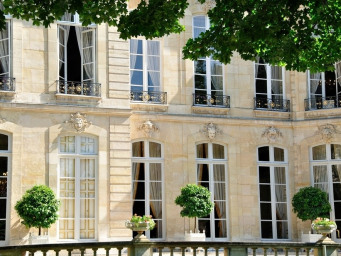 Maison a louer paris-16e-arrondissement - 8 pièce(s) - 400 m2 - Surfyn