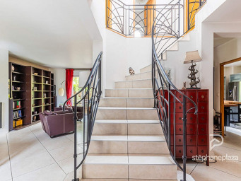 Maison a louer bourg-la-reine - 7 pièce(s) - 154 m2 - Surfyn