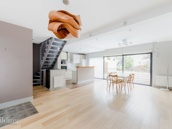 Maison a louer courbevoie - 5 pièce(s) - 138.27 m2 - Surfyn