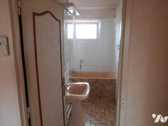 Appartement a louer chalons-en-champagne - 4 pièce(s) - 63.76 m2 - Surfyn