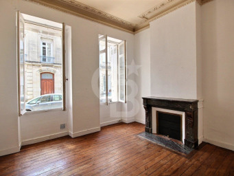 21 Annonces De Vente D Immeubles Dans Le Quartier Capucins Saint Michel Nansouty Saint Genes A Bordeaux Seloger Com