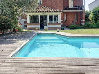 Maison a louer toulouse - 7 pièce(s) - 219.54 m2 - Surfyn