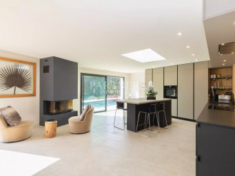 Maison a louer aix-en-provence - 5 pièce(s) - 180.19 m2 - Surfyn