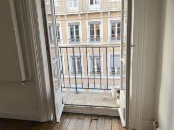 Appartement a louer lyon-6e-arrondissement - 2 pièce(s) - 67 m2 - Surfyn